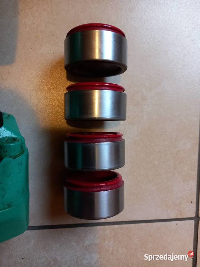 Mercedes W108 W109 zacisk hamulca lewy prawy osobowe wielkopolskie Bukownica