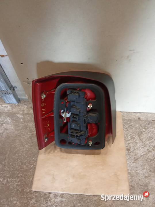 VW Passat B5 fl combi lampa kompletna tylna Lampy tylne Kamieniec Wrocławski