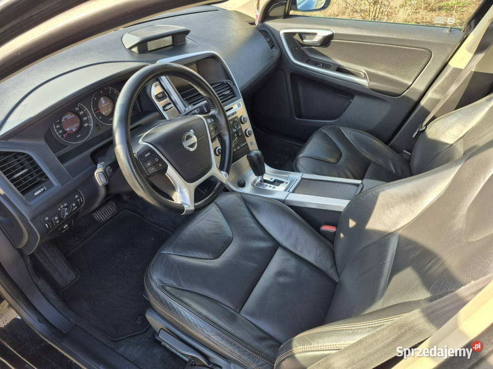 Volvo XC 60 24 dizel 5 cilindry automat skóra isofix Drelów