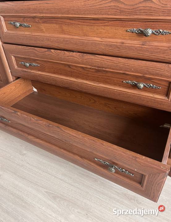 Sprzedam 2 komody BRW negocjuj cenę