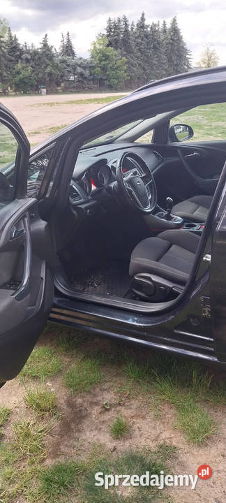 Opel Astra J 20 CDTI 165 2015r Sports Tourer MP3 dolnośląskie Jelcz-Laskowice sprzedam