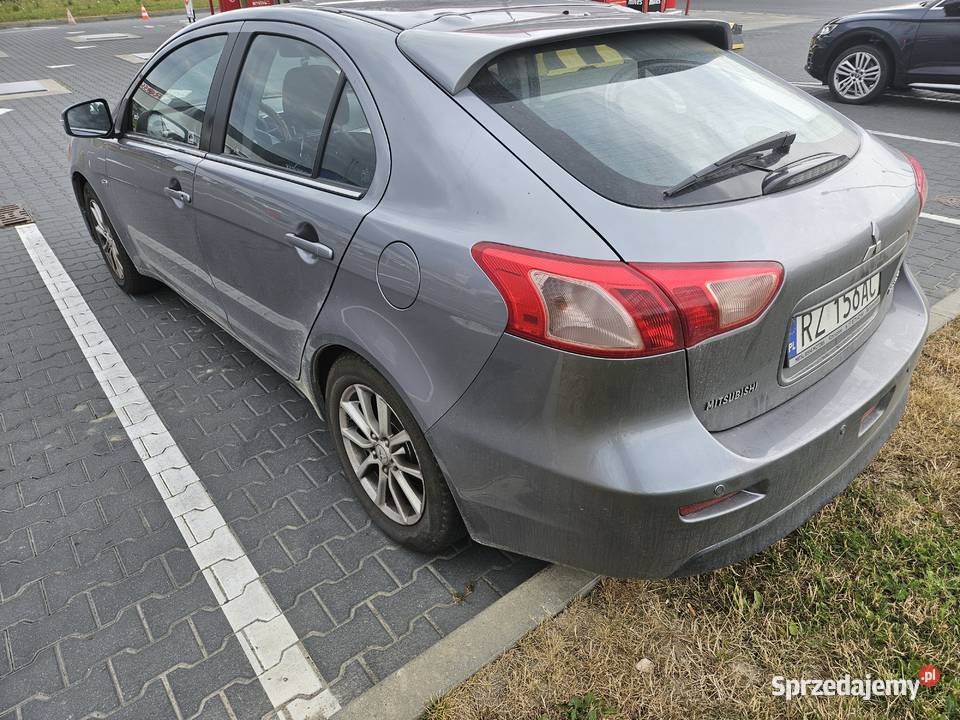 Mitsubishi Lancer sportback 16 LPG 2015 170 000 nieuszkodzony