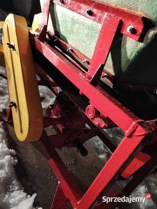 Sprzedam rozsiewacz motyl Huta Koszary