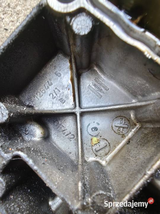 Podstawa filtra oleju BMW E34 E36 m50 osobowe sprzedam