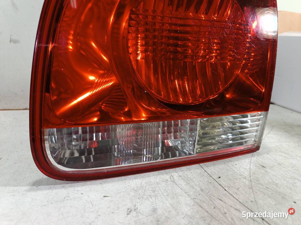 LAMPA W KLAPĘ PRAWY TYŁ VOLKSWAGEN TOUAREG wielkopolskie