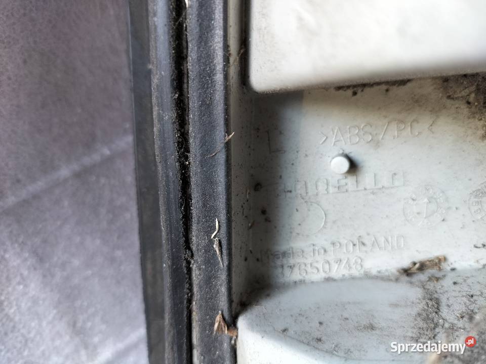 OPEL VECTRA B LAMPA TYŁ LEWA KOMBI 09153153 osobowe