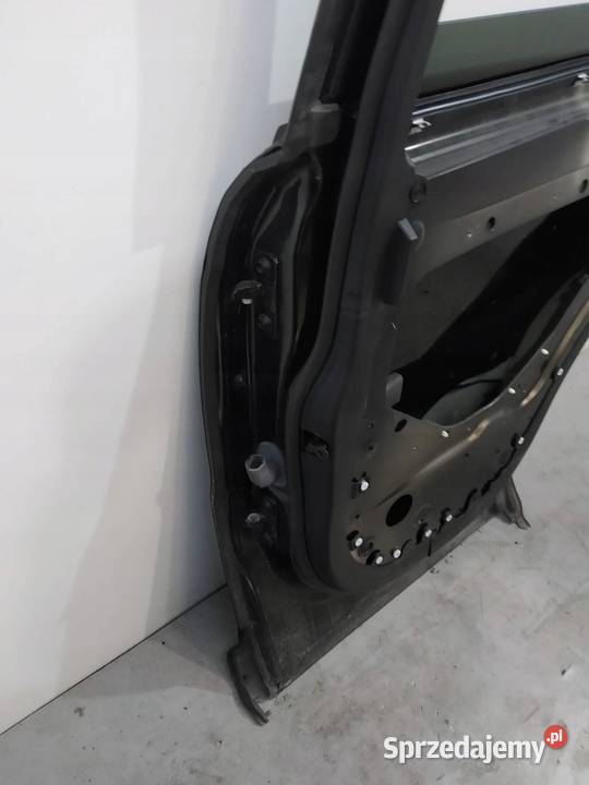 DRZWI PRAWE TYŁ CZARNE Land Rover Range Rover