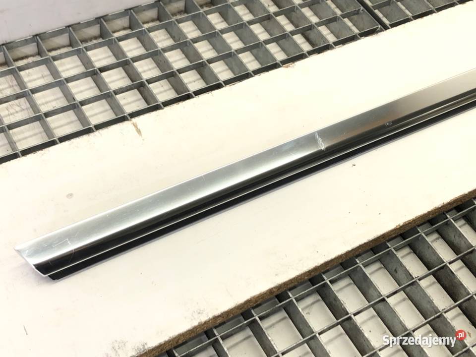 LISTWA ZGARNIAJĄCA TYŁ LEWA CHROM MERCEDES CLA