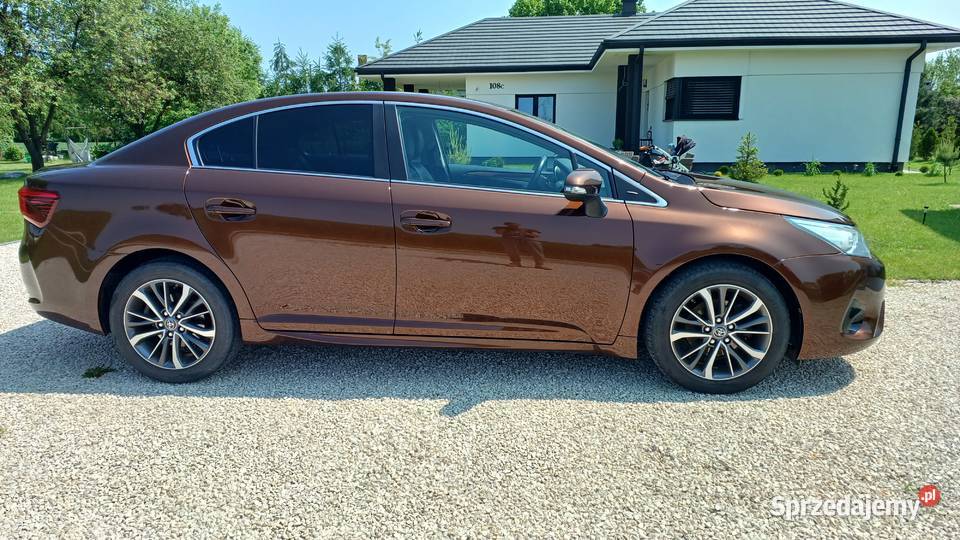 Toyota Avensis 18 benzyna nieuszkodzony Borowa sprzedam