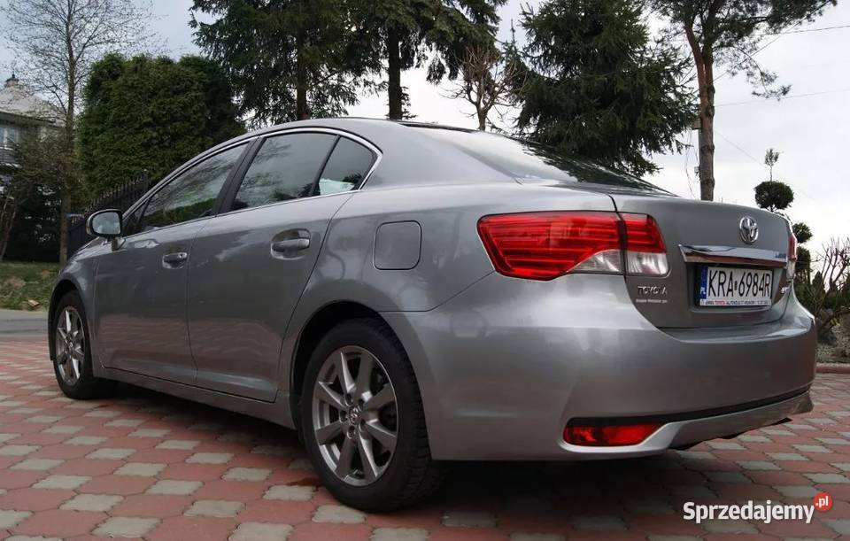 Toyota Avensis III Benzyna 2012 Las Janiszewski