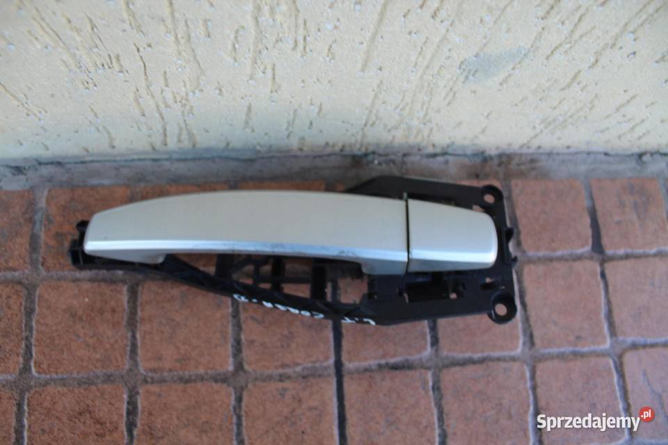 KLAMKA DRZWI LEWY TYŁ Z157 OPEL CORSA D