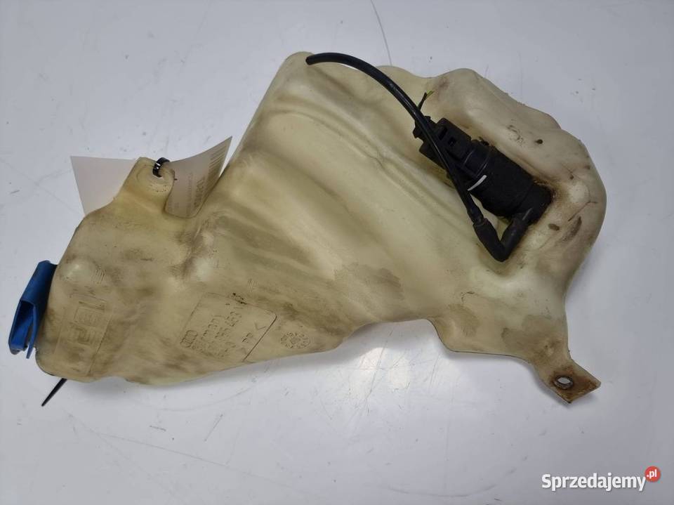 ZBIORNICZEK SPRYSKIWACZY VOLKSWAGEN PASSAT B5 Lipno