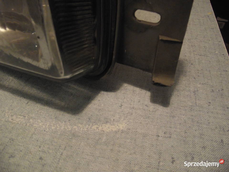 Reflektor Ford Fiesta Uszkodzony dolnośląskie Wrocław