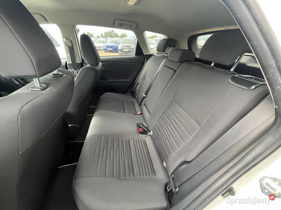TOYOTA Auris II 18 136 Design EY474 Hatchback Wrocław