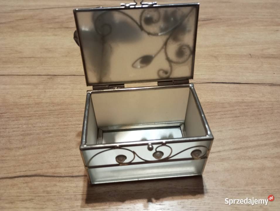 Piękna szklana szkatułka Pozostałe Biłgoraj sprzedam