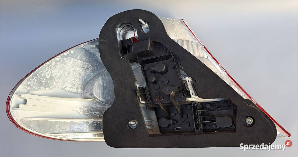 Lampa Tylna Prawa Mercedes CLK C209 A209 HELLA sprzedam
