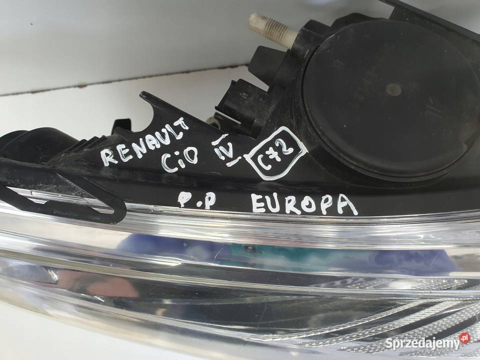 LAMPA PRAWA Renault Clio IV 1216r PRZEDNIA prawy osobowe sprzedam