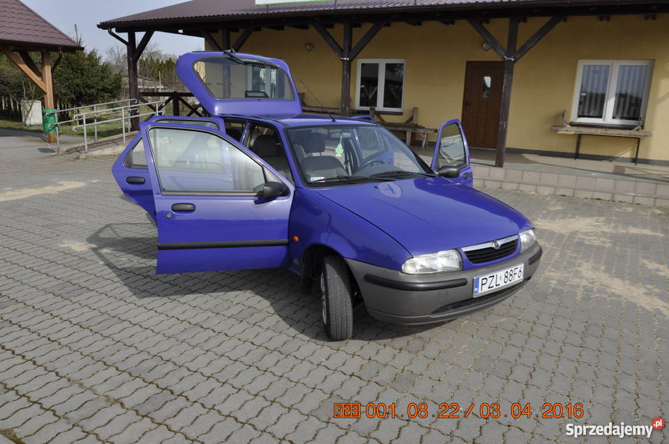 Mazda 121 Zarejestrowana Mazda 121 Fiesta Stara Wiśniewka sprzedam