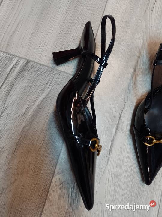 42 Czarne czółenka wieczorowe z odkrytą piętą Zara Kraków