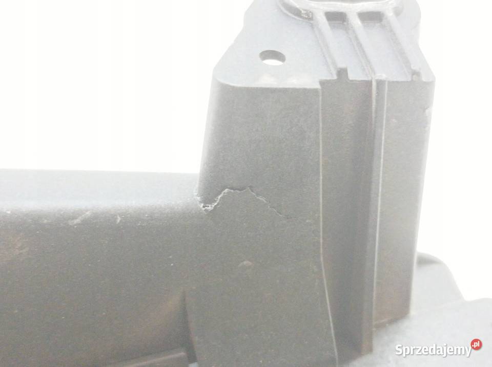 SKRZYNKA BEZPIECZNIKÓW 20 D 360 C117