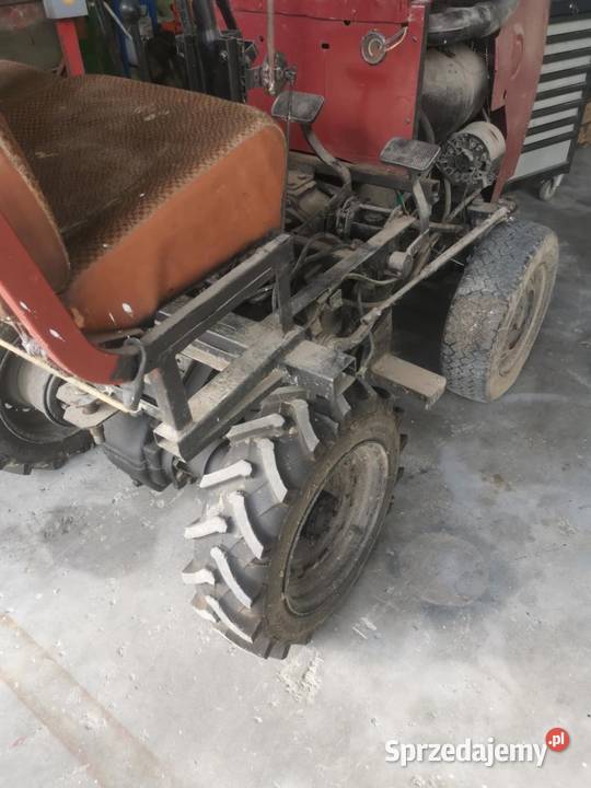 Ciągnik SAM z wózka widłowego TAKRAFIFA Silnik