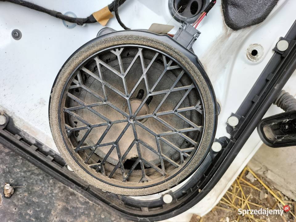 AUDI A6C6 A6 C6 DRZWI BIAŁE LEWY TYŁ KIEROWCY Kamień-Kolonia sprzedam