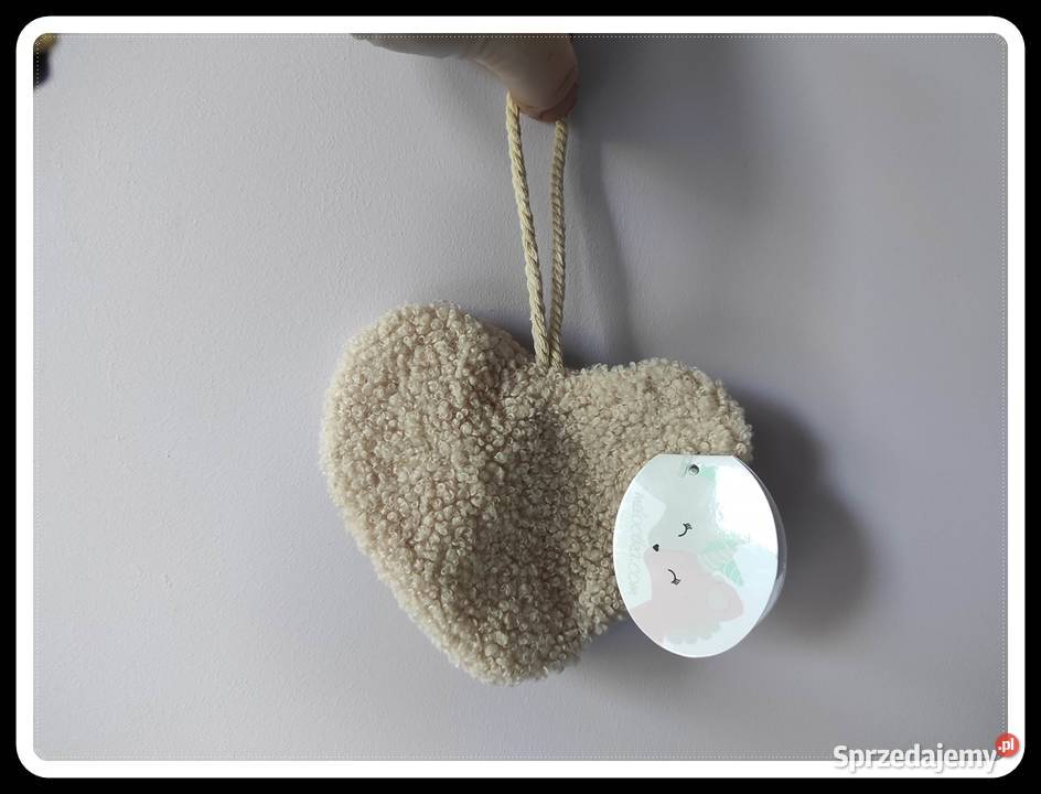 Małe nowe serduszko materiałowe zawieszka