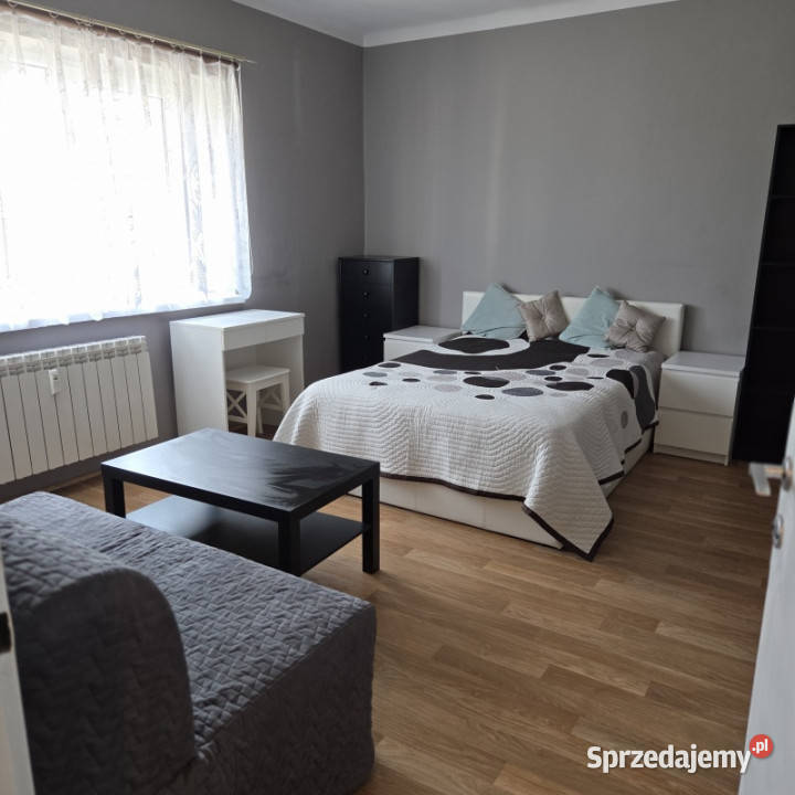 Bezpośrednio 1 pokojowe z oddzielną kuchnią
