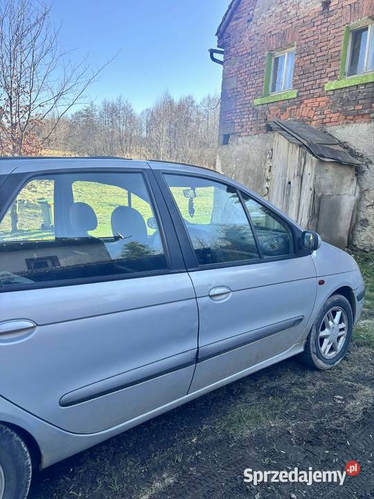 Renault megane scenik Motoryzacja Popielówek