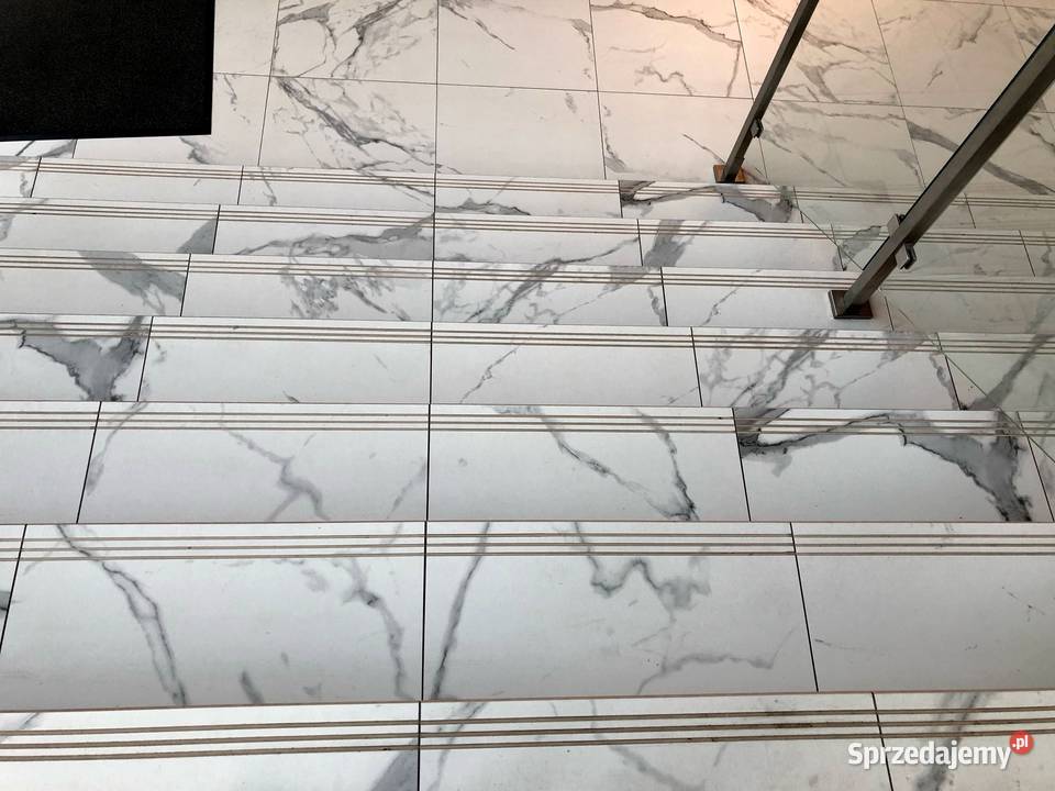 Płytki na schody BIAŁY MARMUR 120x30 CARRARA Łask