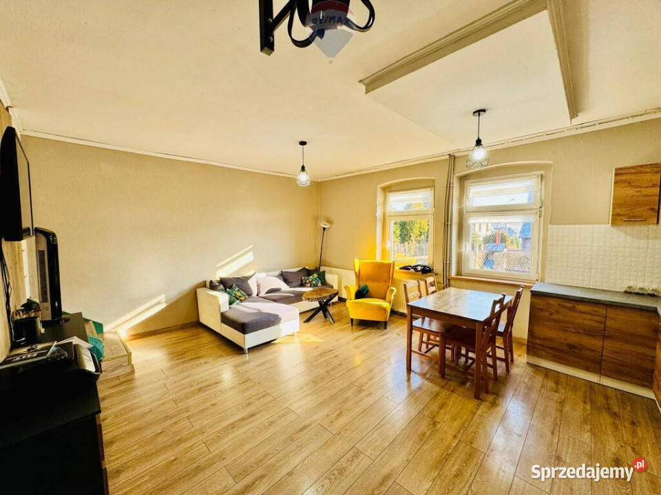 Dwupoziomowe mieszkanie z ogródkiem w Pszowie Pszów