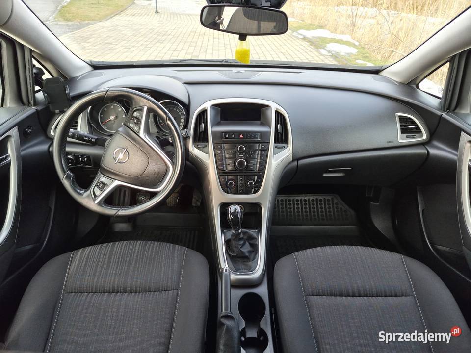 Opel Astra J stan techniczny przeglądzieSpalanie