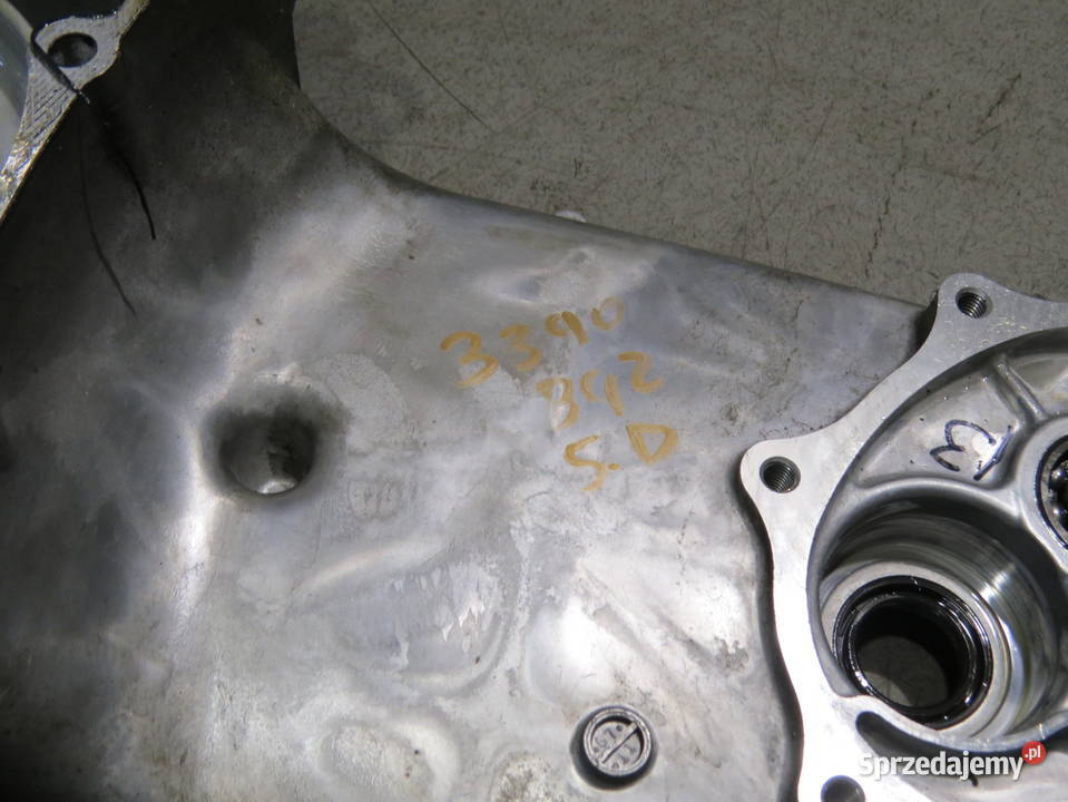 SUZUKI BURGMAN K7 125 150 200 BLOK KORPUS Łódź