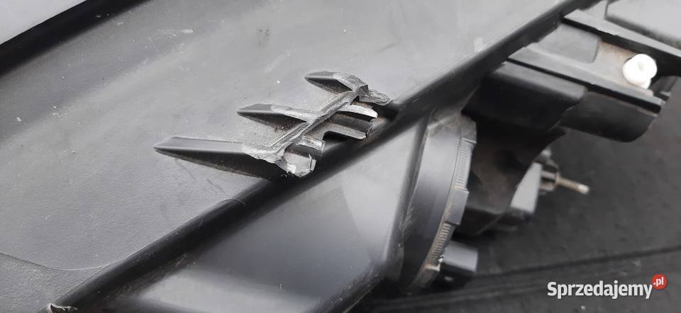 OPEL MOKKA X REFLEKTOR LAMPA PRAWY PRZOD PRAWA osobowe