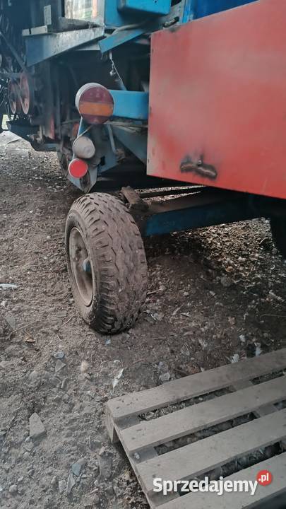 Kombajn zbożowy z sieczkarnią Fortschritt E513 Kabina Goczałków