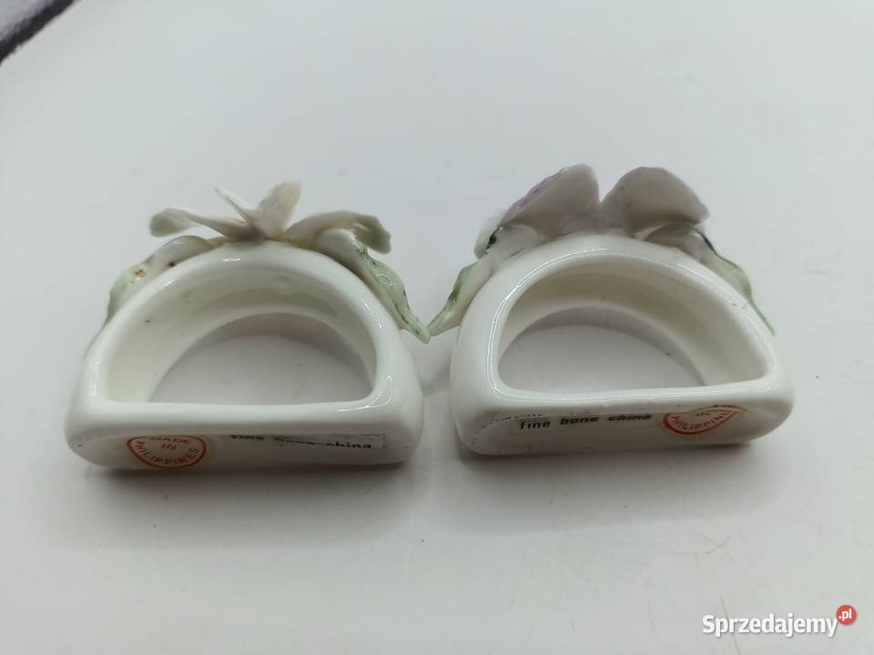 Porcelana kostna dwa pierścionki na stół kwiaty