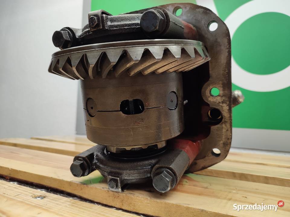 Atak Manitou Mt 626 Carraro 15x32 przód Wilkowo