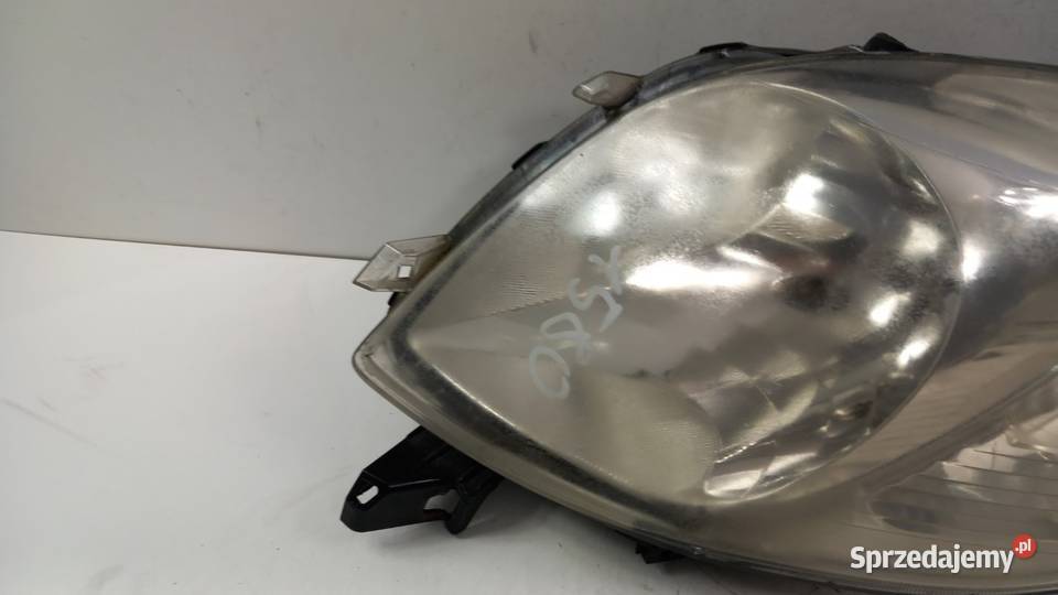 TOYOTA YARIS II LAMPA PRZÓD PRAWA osobowe wielkopolskie Zbierkowo sprzedam