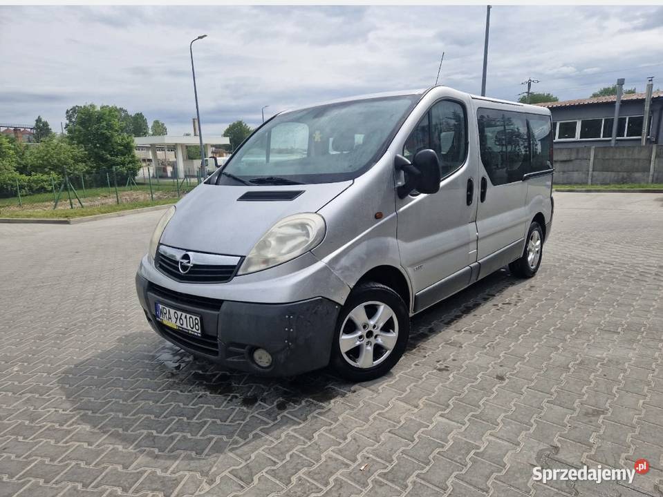 Opel Vivaro 20 114 2006 9osobowe Pińczów