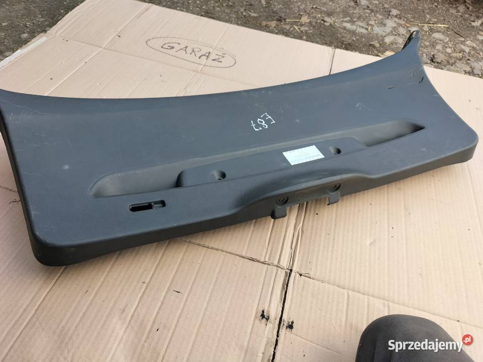 BMW E87 OSŁONA TAPICERKA TYLNEJ KLAPY BAGAŻNIKA Kamień-Kolonia