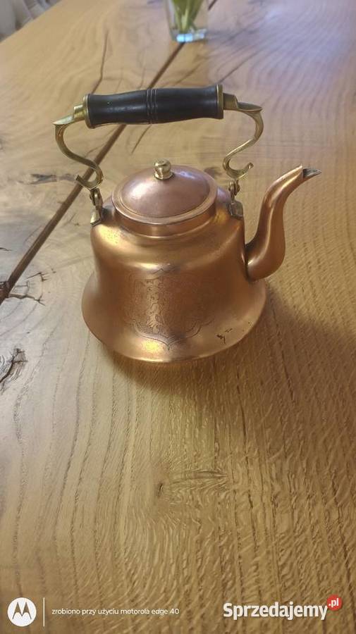 Piękny miedziany czajnik z grawerem Ciechanów