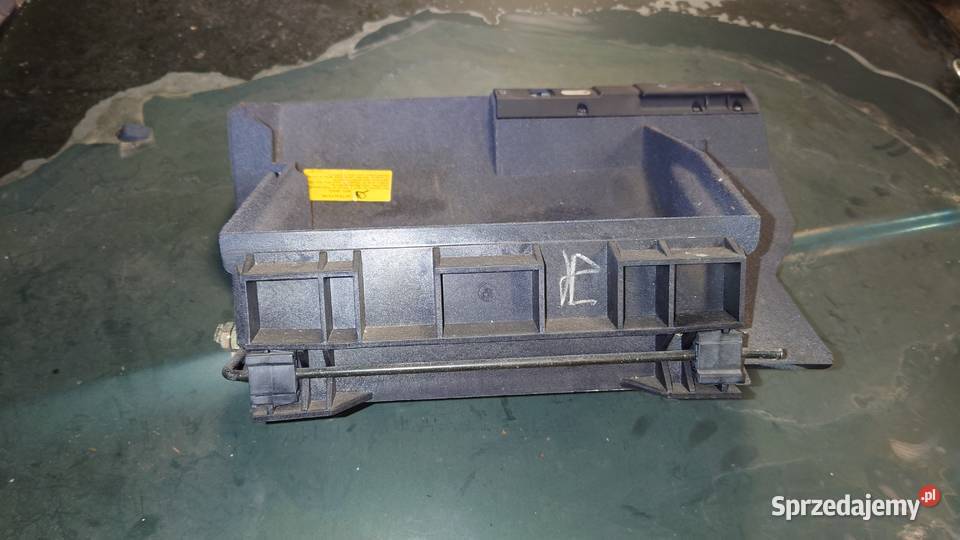 Schowek BMW E32 szary welur Warszawa