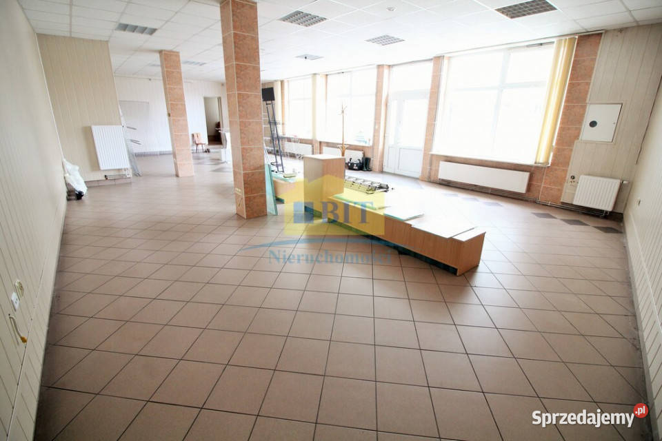 Przestronny lokal w centrum Czaplinka Czaplinek sprzedam