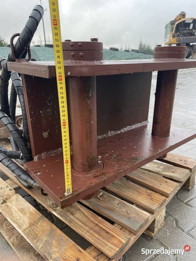 Uchylne mocowanie koparki jcb js175w nie Ogorzeliny