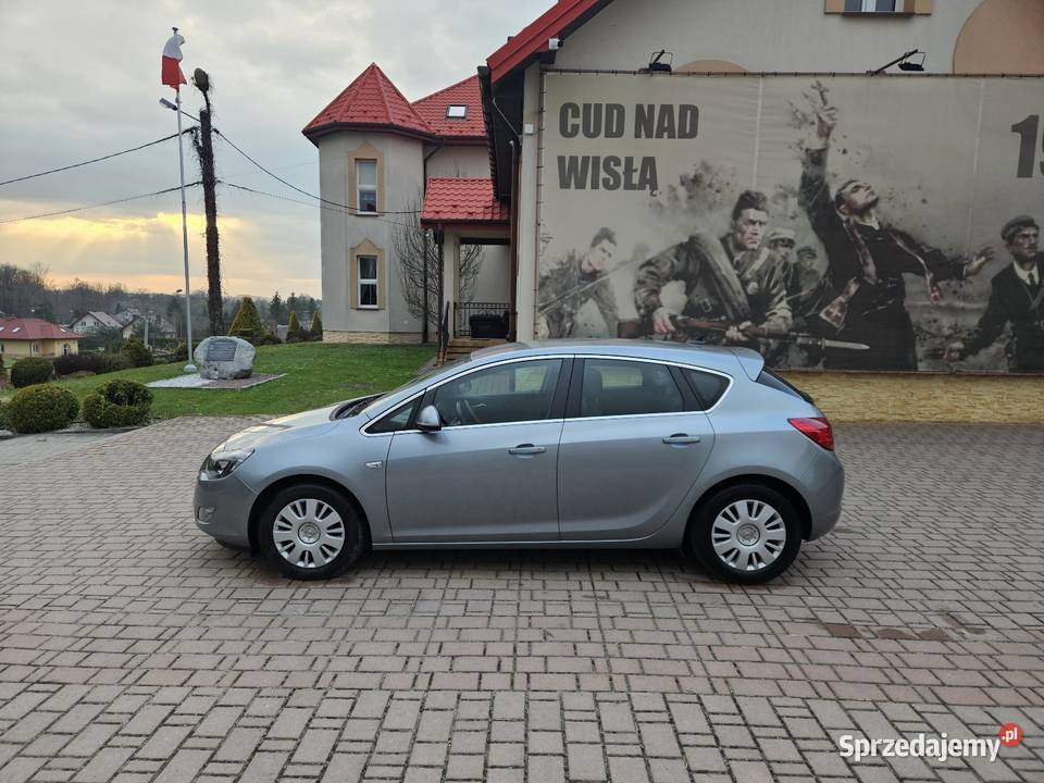Astra J Cosmo 2009r 17cdTi Niski Przebieg Salon małopolskie Ryglice