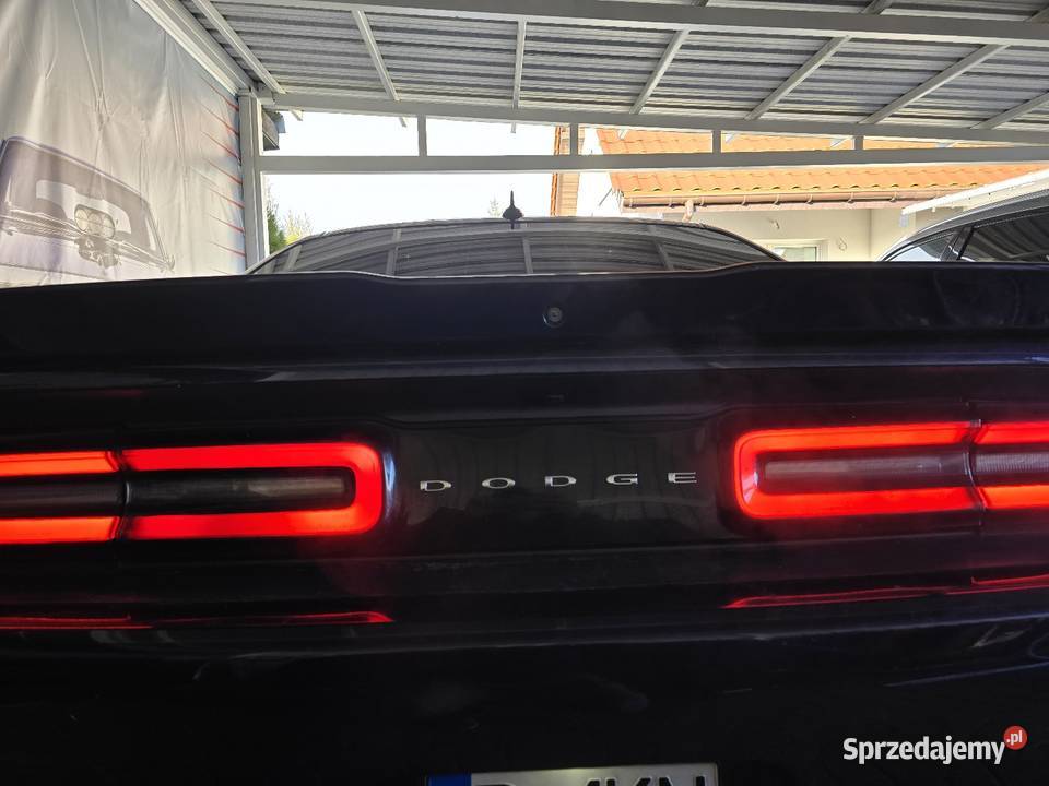 Blenda lampa tyl dodge challenger osobowe wielkopolskie Ślesin sprzedam
