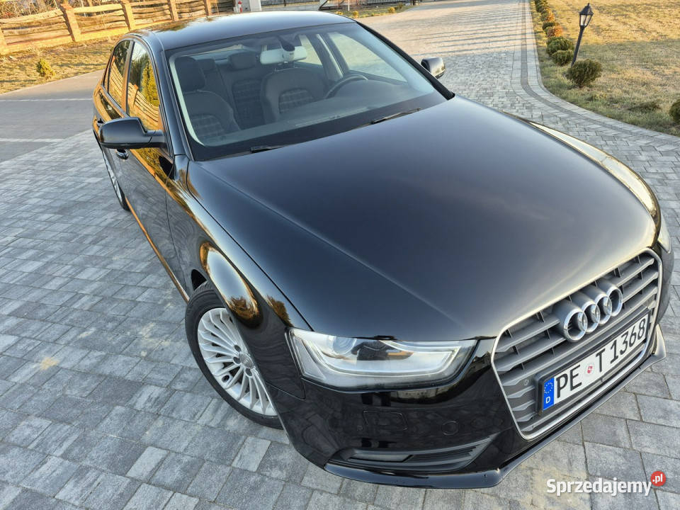 Audi A4 xenon led navi chromy ładny sedan B8 143KM A4 Drelów sprzedam