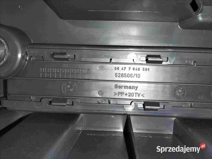Schowek dna bagażnika lewej stronie BMW E61 LCI Poręba sprzedam