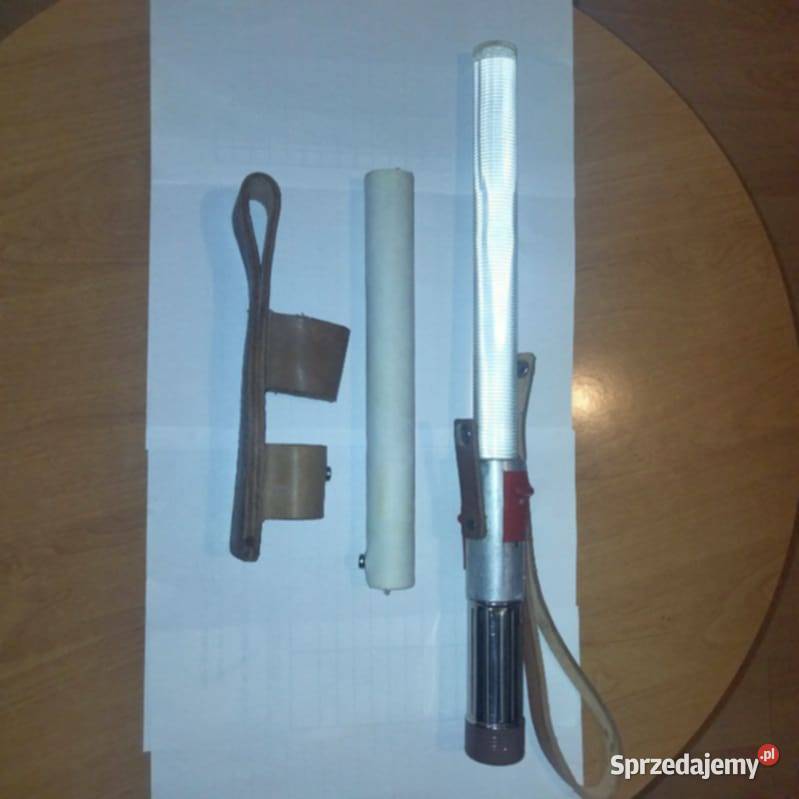 Latarka wojskowomilicyjna 2 kolorowa Krosno