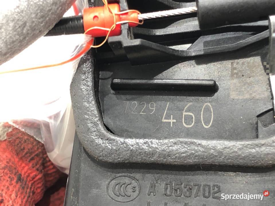 ZAMEK DRZWI PRAWY TYŁ BMW E83 Hatchback 729460